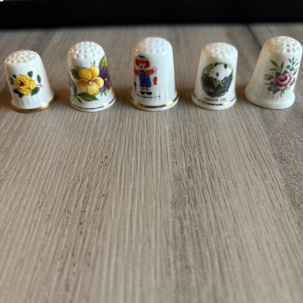Lot of 5 English Porcelain Souvenir Thimbles London Zoo Flowers Fine Bone China